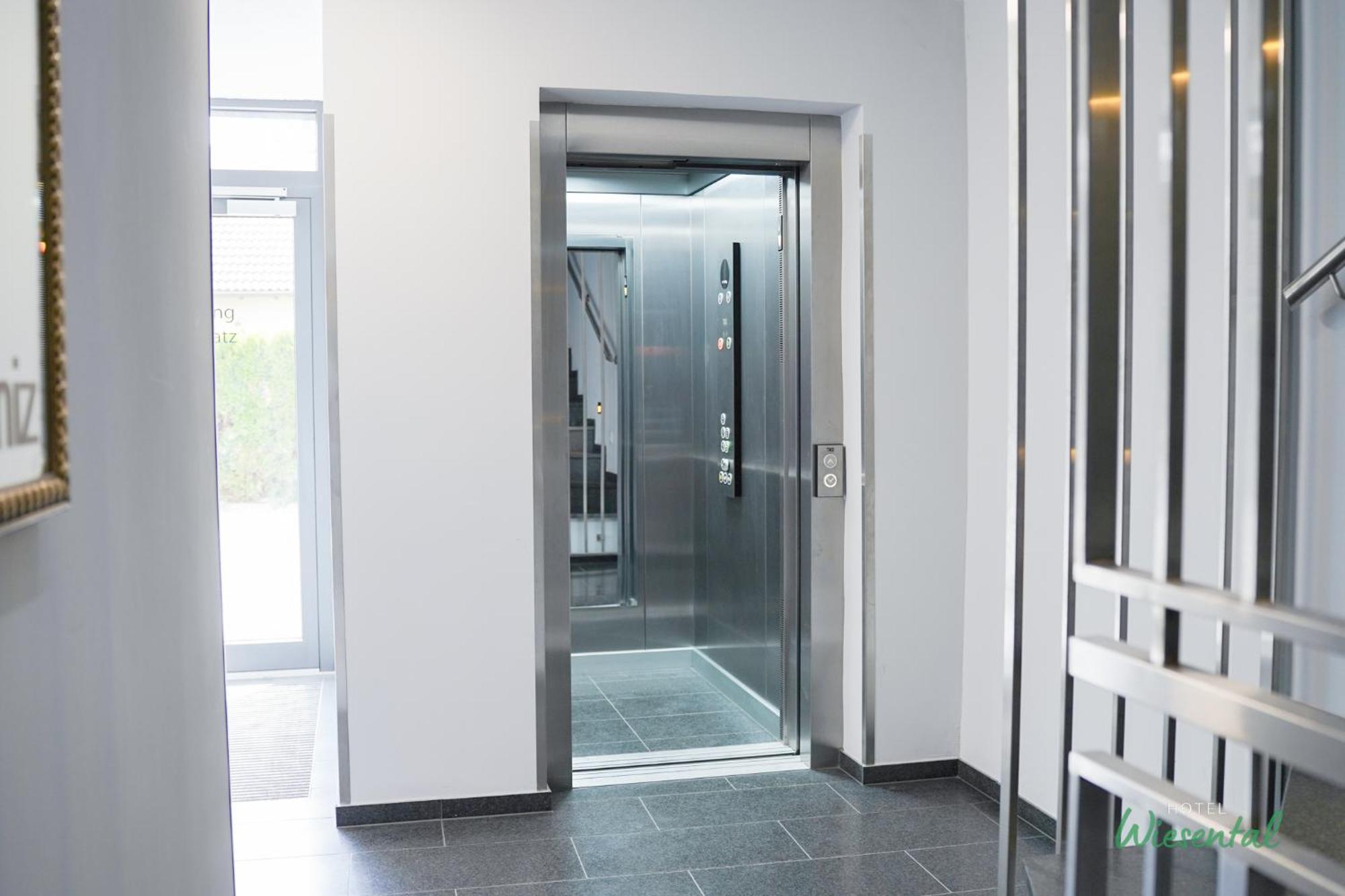 Hotel Wiesental Naehe Friedrichshafen Мекенбойрен Екстериор снимка
